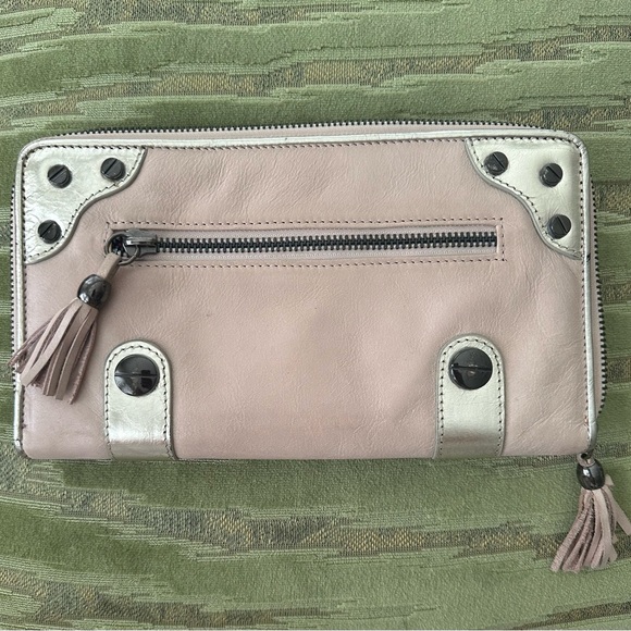 Vintage Betsey Johnson Wallet Clutch Organizer Tan Gold Leather Zip Tassel Studs - Picture 2 of 14